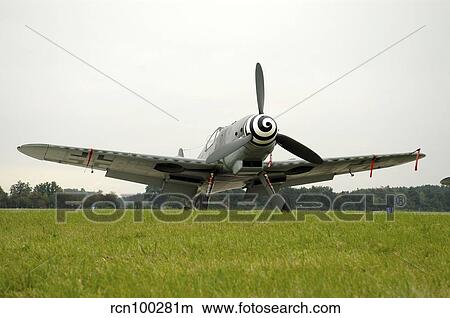 Messerschmitt BF-109G World War II warbird. View Large Photo Image Picture - Messerschmitt BF-109G World War II warbird.. Fotosearch