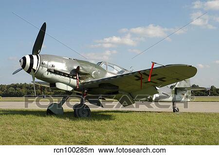 Messerschmitt BF-109G World War II warbird. View Large Photo Image Picture - Messerschmitt BF-109G World War II warbird.. Fotosearch