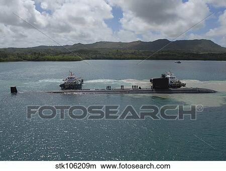 The Los Angeles-class attack submarine USS Topeka. View Large Photo Image Picture - The Los Angeles-class attack submarine USS Topeka.. Fotosearch