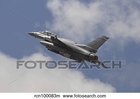 Picture - U. S. Air Force F-16C taking off.. Fotosearch