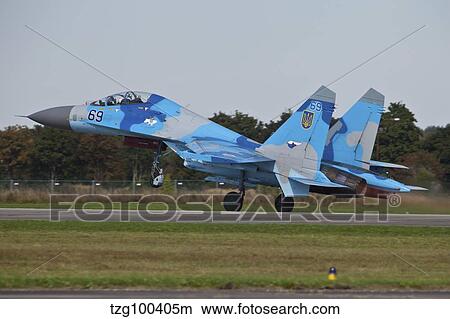 Picture - Ukrainian Air Force Su-27 Flanker taking off.. Fotosearch