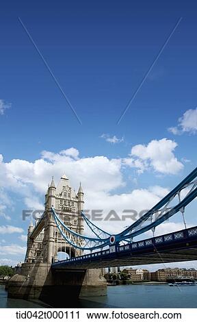 Thames River and Tower Bridge in London, United Kingdom View Large Illustration Clip Art - Thames River and Tower Bridge in London, United Kingdom. Fotosearch