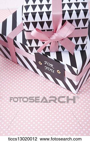 Drawing - gift boxes in pink colour. Fotosearch
