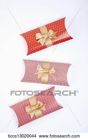 Stock Illustration - gift boxes in red colours . Fotosearch