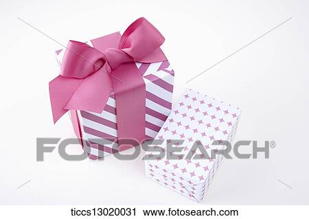 Clip Art - gift boxes with pink ribbons. Fotosearch