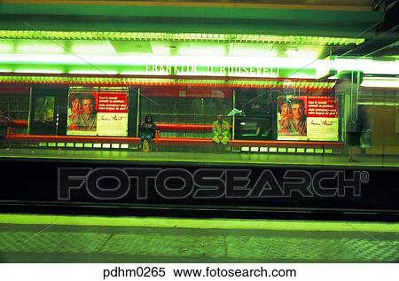 Stock Photography - Paris, subway, Railroad, station, traffic, lighting, history. Fotosearch