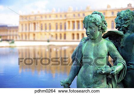 Picture - Versailles, Palace, BronzeStatue, molding, pond, garden, sky. Fotosearch