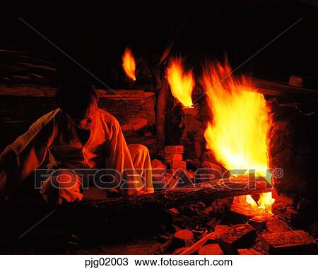 Stock Image - Koreaethnic customs town, ethnic customs town, Bulgama, artisan, person, ethnic customs, tradition. Fotosearch