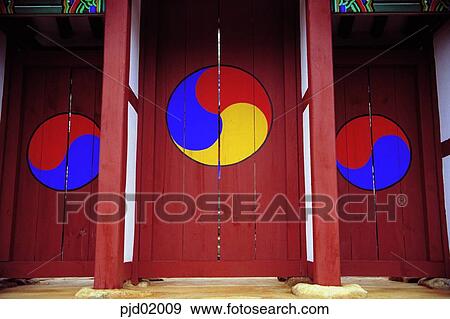 Taegeuk, pillar, construction, Koreaconstruction, tradition, Korea, properties View Large Photo Image Stock Photo - Taegeuk, pillar, construction, Koreaconstruction, tradition, Korea, properties. Fotosearch