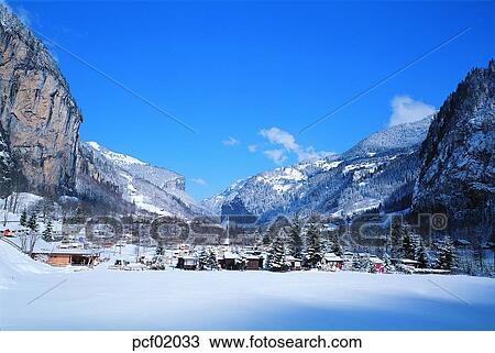 Stock Image - landscape, nature, winter, snow, tree, village, house. Fotosearch