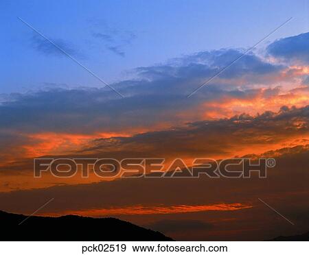雲 赤い空 日没 日の出 山 日没 写真館 イメージ館 Pck Fotosearch