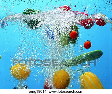 Picture - fruit, wash fruits, agricultural products, farm products, under water, water. Fotosearch