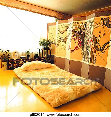 Stock Foto - vouwend scherm, bedclothes, beddengoed, slaapkamer ... Stock Foto - vouwend scherm, bedclothes, beddengoed, slaapkamer ...