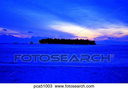 setting sun, sunset, day, red sky, sunset, sunrise, Maldives View Large Photo Image Stock Image - setting sun, sunset, day, red sky, sunset, sunrise, Maldives. Fotosearch