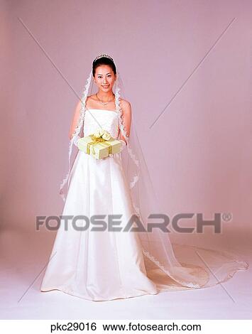 marriage, Oriental, wedding veil, bridal veil, model, smile, person View Large Photo Image Stock Photograph - marriage, Oriental, wedding veil, bridal veil, model, smile, person. Fotosearch