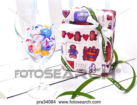 living, life, president, presidents, gift, gifts, wrap View Large Photo Image Picture - living, life, president, presidents, gift, gifts, wrap. Fotosearch