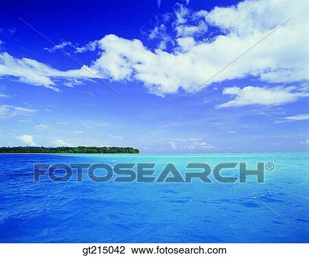 Stock Image - sea, sky, cloud, horizon, horizontal line, outdoor, exterior. Fotosearch