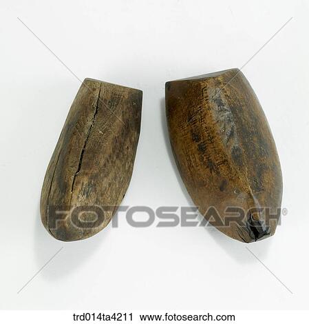 Stock Image - straw sandals frame, object, antique, living article, folk, Korean tradition, tradition. Fotosearch