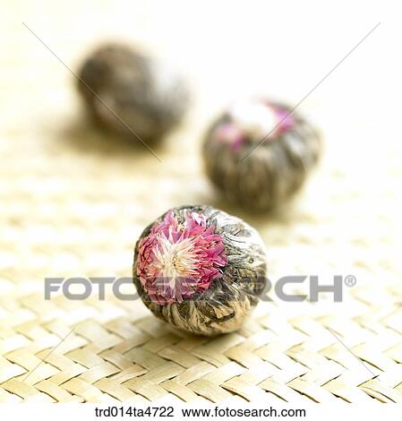 Close up image of Chrysanthemum leaf tea, tea View Large Photo Image Stock Image - Close up image of Chrysanthemum leaf tea, tea . Fotosearch