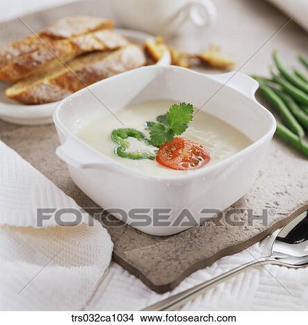 Picture - Western food, food, dish, mushroom soup, soup, closeup. Fotosearch