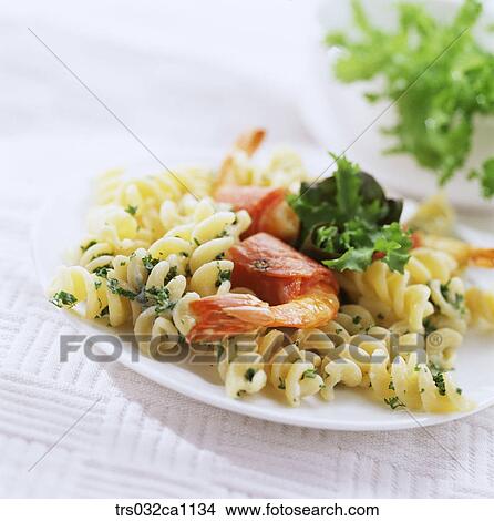 Picture - Western food, dish, food, fusilli, seafood, shrimp, plate. Fotosearch