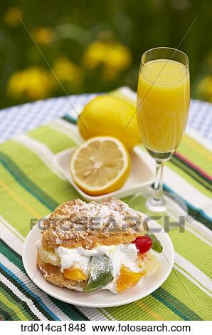 Stock Photo - outdoor, garden, day, daytime, food, fruit, orange. Fotosearch