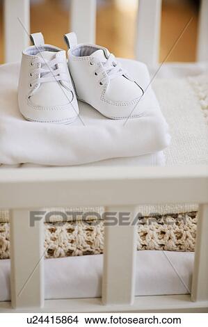 Picture - Babies shoes. Fotosearch