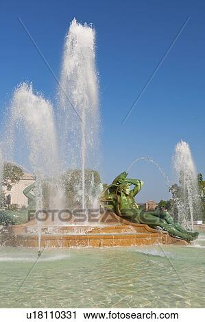 Stock Image - Logan Square. Fotosearch