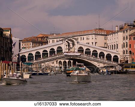 Stock Image - Ponte di Rialto in Venice. Fotosearch