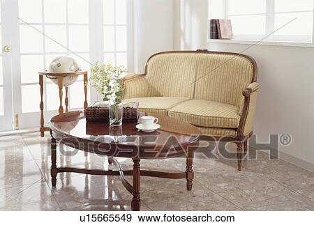 Old Fashioned Sofa And Coffee Table Stock Photo U15665549 Old Fashioned Sofa And Coffee Table