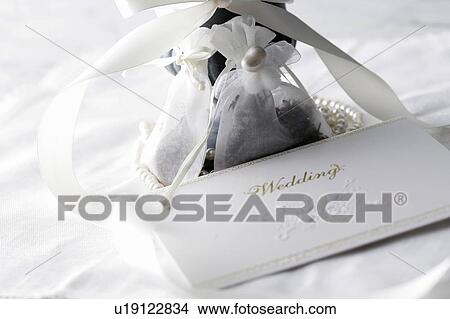 Picture - Wedding invitation. Fotosearch