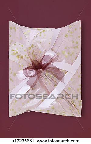 Stock Image - Wrapping. Fotosearch