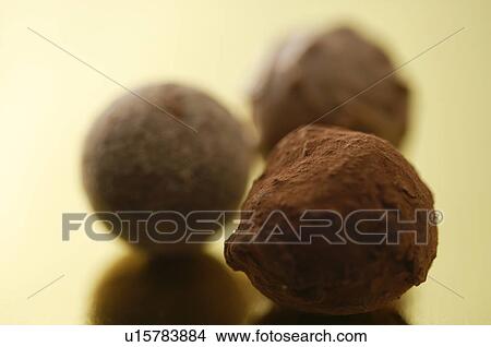 Picture - Truffles. Fotosearch