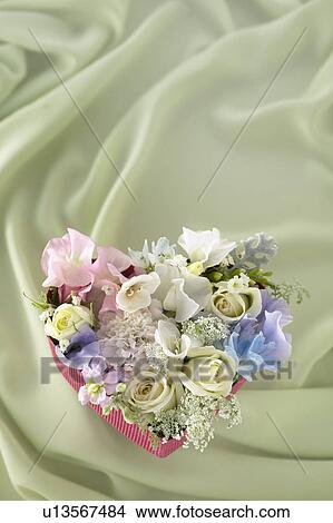 Valentine's Day flowers View Large Photo Image Picture - Valentine's Day flowers. Fotosearch