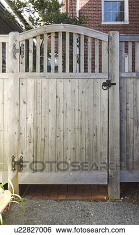 Groß, holztor Stock Fotograf | u22827006 | Fotosearch