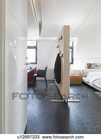 Stock Foto - kamer, gedeelte van een bereik, scheiden, slaapkamer ... Stock Foto - kamer, gedeelte van een bereik, scheiden, slaapkamer ...