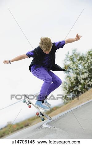 Stock Photography - Skateboarding. Fotosearch