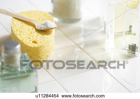 Picture - Bathroom items. Fotosearch