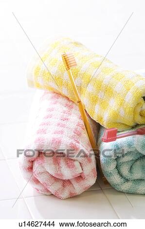 Picture - Towels and toothbrushes. Fotosearch