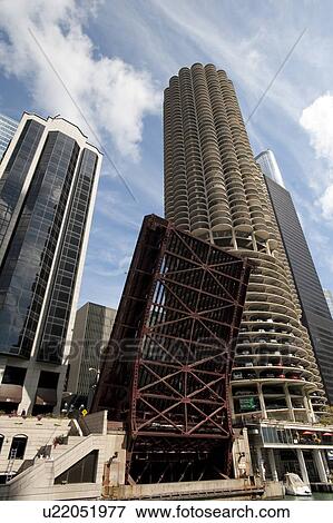Chicago, Dearborn Street Drawbridge View Large Photo Image Stock Photo - Chicago, Dearborn Street Drawbridge. Fotosearch