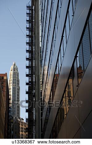 Stock Photo -  Downtown Chicago. Fotosearch