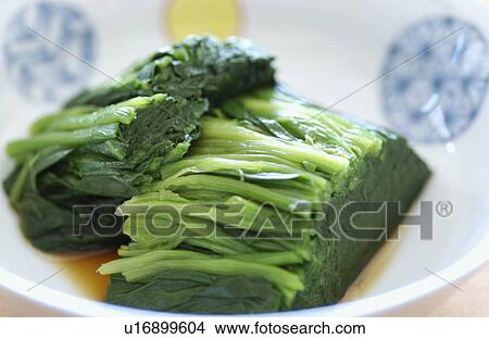 Picture - Boiled spinach. Fotosearch