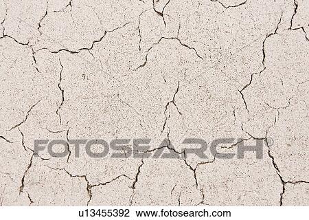 Stock Image - Cracked white wall, close up, full frame. Fotosearch