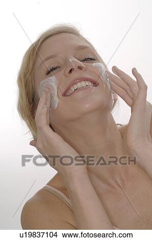 Picture - Facial skincare. Fotosearch