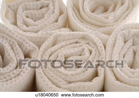 Stock Image - Handtuchrollen. Fotosearch