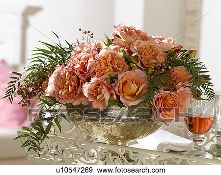 Stock Photo - Rosenstrauß in Silberschale. Fotosearch