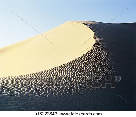 Crest of sand dune View Large Photo Image Stock Image - Crest of sand dune. Fotosearch