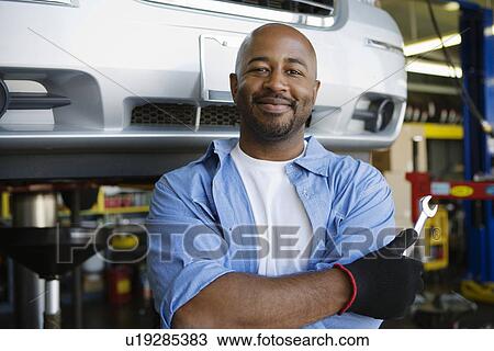 Stock Image - Auto Mechanic. Fotosearch