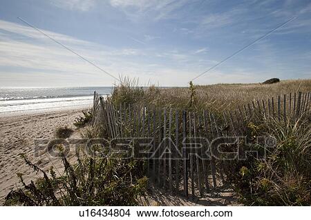 Fencing along the beach in the Hamptons View Large Photo Image Picture - Fencing along the beach in the Hamptons. Fotosearch