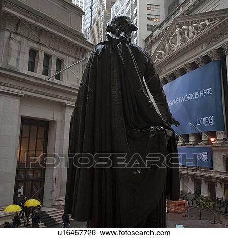 Stock Photograph - George Washington Statue in Manhattan, New York City, U. S. A.. Fotosearch